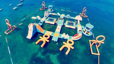 Parco gonfiabile blu gigante adulto gigante per l'isola Wake, attrezzatura di sport di sport acquatici per l'oceano