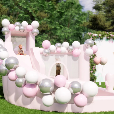 Annuncio pubblicitario di salto della Camera di rimbalzo del castello del bambino gonfiabile rosa dei buttafuori