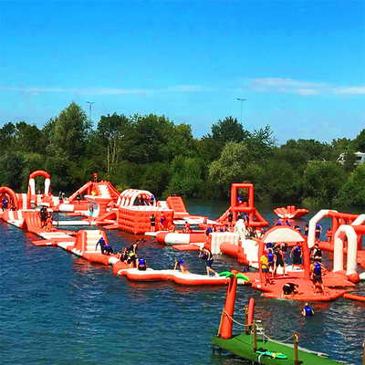parco gonfiabile dell'acqua di divertimento commerciale del PVC di 0.9mm per i giochi dell'acqua del lago