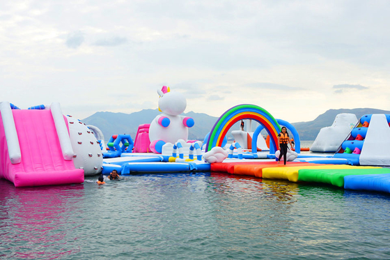 Parco divertimenti galleggiante ad ostacoli in PVC ecologico per adulti e bambini