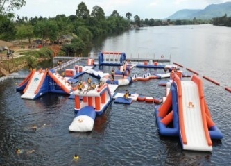 0.9mm PVC gonfiabile Parco acquatico galleggiante Corso di ostacoli gonfiabile sull'acqua EN71