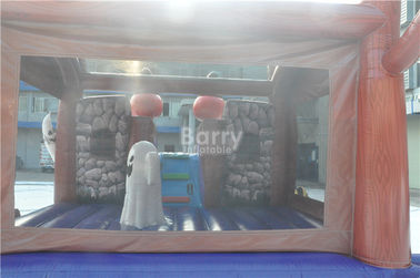 Camera gonfiabile di rimbalzo di Halloween dei bambini su ordine dell'annuncio pubblicitario per il partito, evento