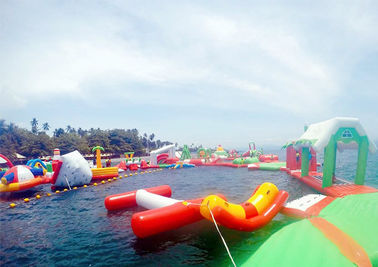 Parco gonfiabile dell'acqua dell'isola, parchi di divertimenti fantastici per l'evento commerciale