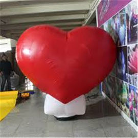 Prodotti gonfiabili stanti di pubblicità della decorazione della festa nuziale del LED, grande cuore rosso gonfiabile