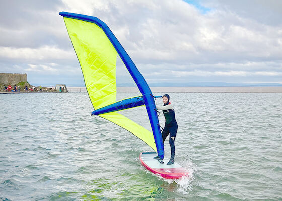 La vela gonfiabile professionale del Sup fa windsurf bordo di pagaia