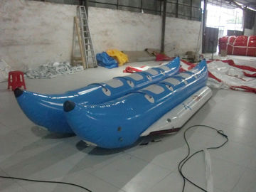 Sport acquatici del PVC di giocattolo barca di banana gonfiabile del crogiolo/6 della persona gonfiabile blu
