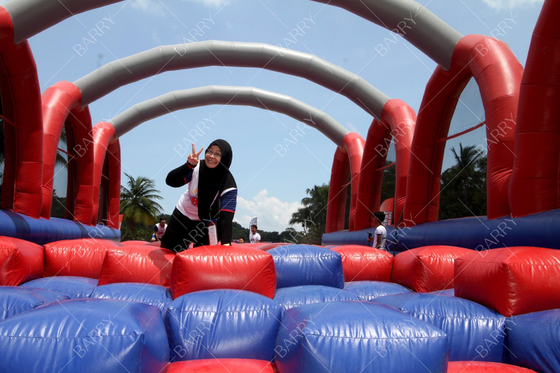 Caso commerciale di Singapore Grande evento gonfiabile 5 km Giant gonfiabile percorso di ostacoli Bouncy Castle 5k Attività
