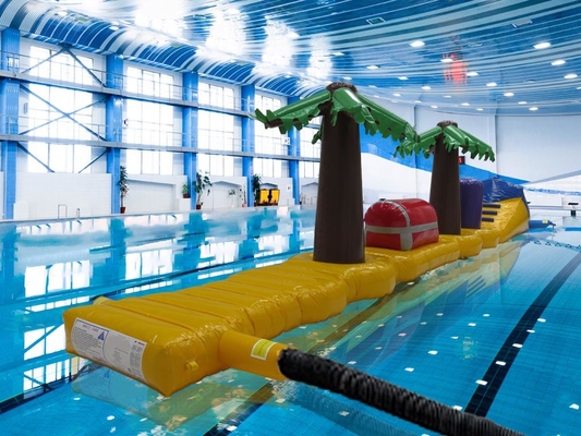Corsa di ostacoli saldata impermeabile Giochi d'acqua 13.8M Pirati Piscina del tesoro gonfiabile Corsa in acque profonde