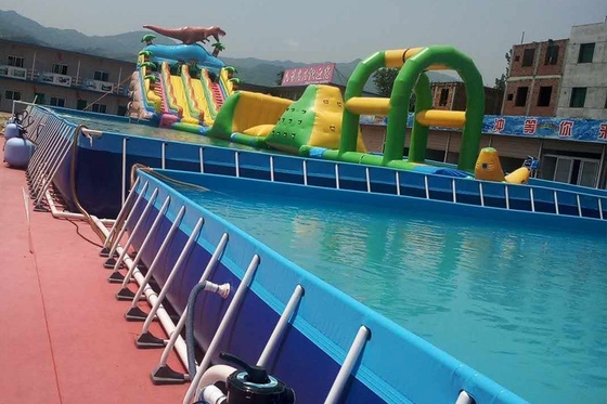 Logo creativo personalizzato Parco acquatico stampato Corso di ostacoli d'acqua galleggiante Giocattoli d'acqua galleggianti Per piscina a telaio metallico