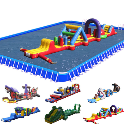 Corsa a ostacoli gonfiabile in PVC sull'acqua, a corsia singola con scivolo per bambini e adulti