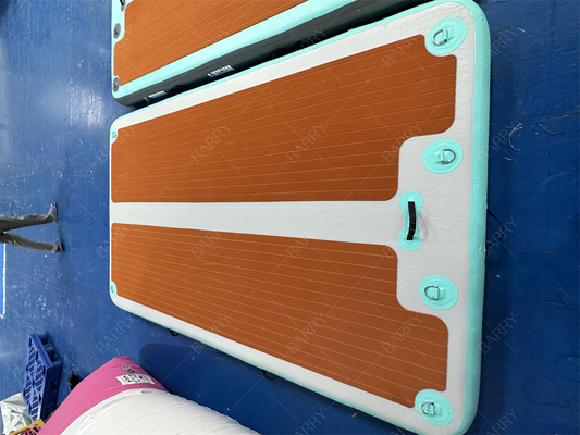 3×1.8x0.15m Dimensione personalizzata Colore disponibile Dock galleggiante gonfiabile per il tempo libero in yacht