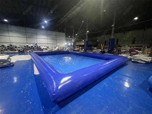 Piccola piscina d'acqua blu portatile per bambini fatta di telone PVC resistente Perfetto per il divertimento estivo e giochi d'acqua