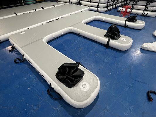Alta qualità personalizzazione Dock gonfiabile Deck E Forma piattaforma galleggiante Air Pontoon Dock gonfiabile