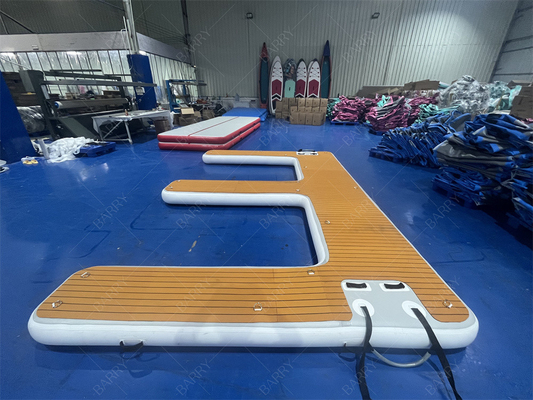 Alta qualità personalizzazione Dock gonfiabile Deck E Forma piattaforma galleggiante Air Pontoon Dock gonfiabile