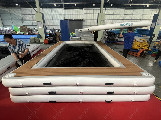 Nuova piscina galleggiante gonfiabile portatile piscina protettiva anti-oceano piscina con recinto di reti per yacht