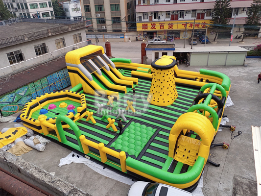 Giant Outdoor Water Dry Inflatable Theme Park National Indoor Big Bounce House With Wipe Out Game Slide Parete di arrampicata