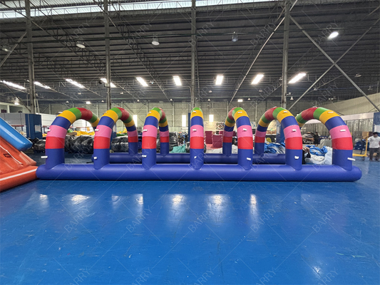 Tunnel gonfiabile con spruzzi d'acqua da 32,8 piedi per eventi estivi