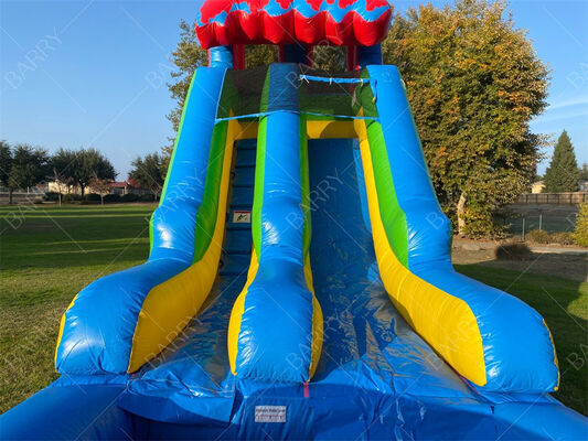 Scivolo d'acqua gonfiabile a tema arcobaleno con piscina, bambini all'aperto attrezzature colorate per giochi d'acqua con pozzo a palla