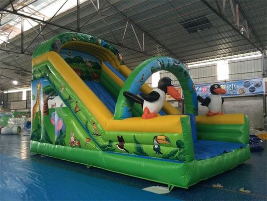 Scorrevole di galleggiamento gonfiabile del parco dell'acqua dell'acquascivolo 7*4*5m di tema del servo del fumetto per i bambini