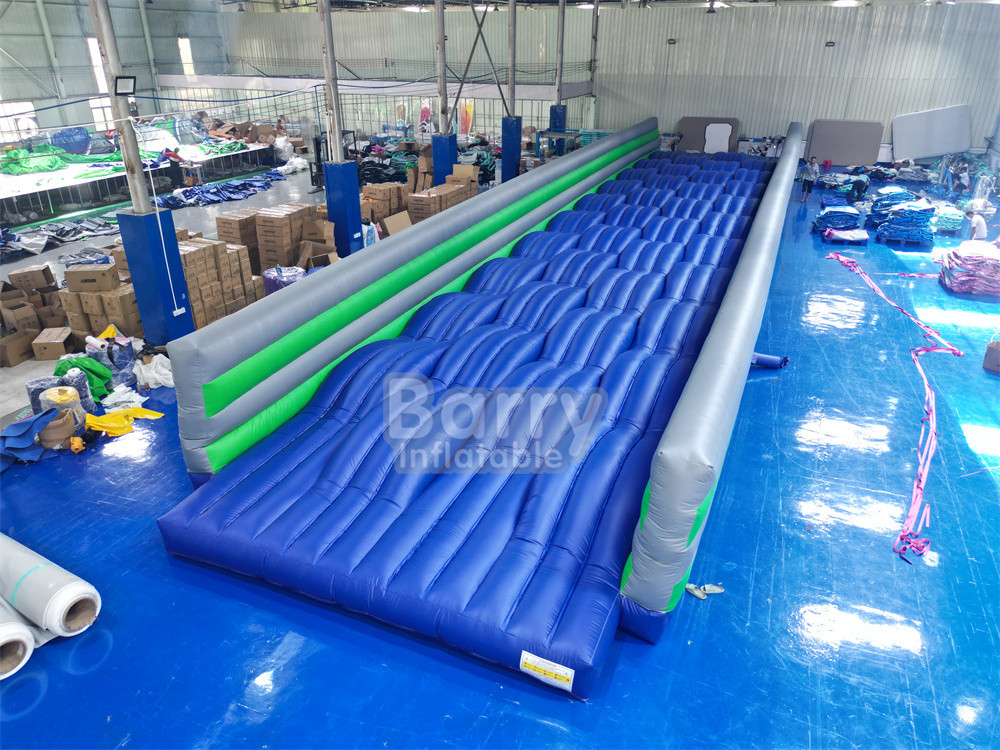 Evento di corsa gonfiabile personalizzato Bounce 5k Wave Runner Il più grande campo di ostacoli gonfiabile del mondo per bambini e adulti