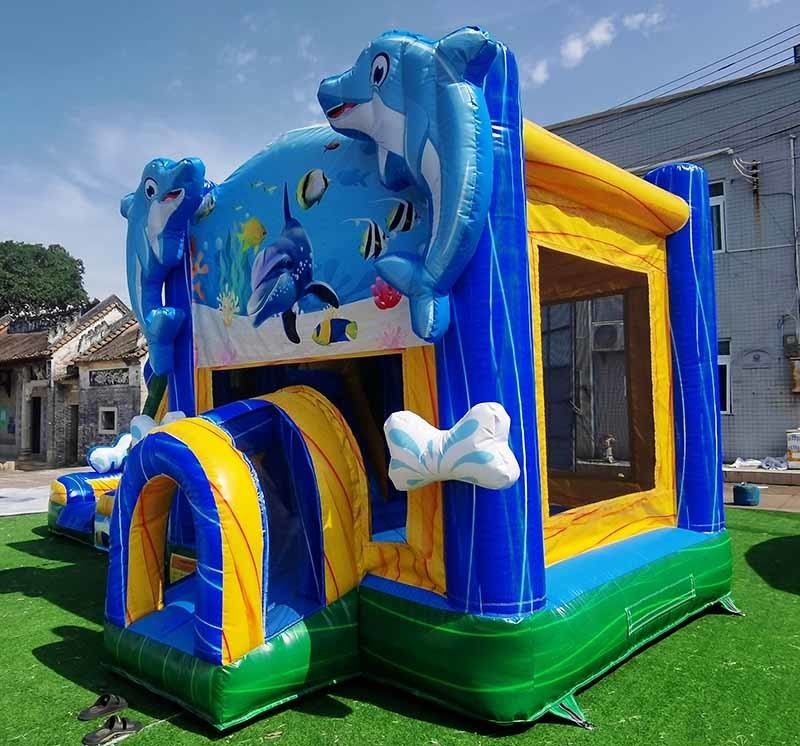 Casa a sbalzo fatta su misura con delfino con scivolo mondo subacqueo tematico castello a saltare per bambini