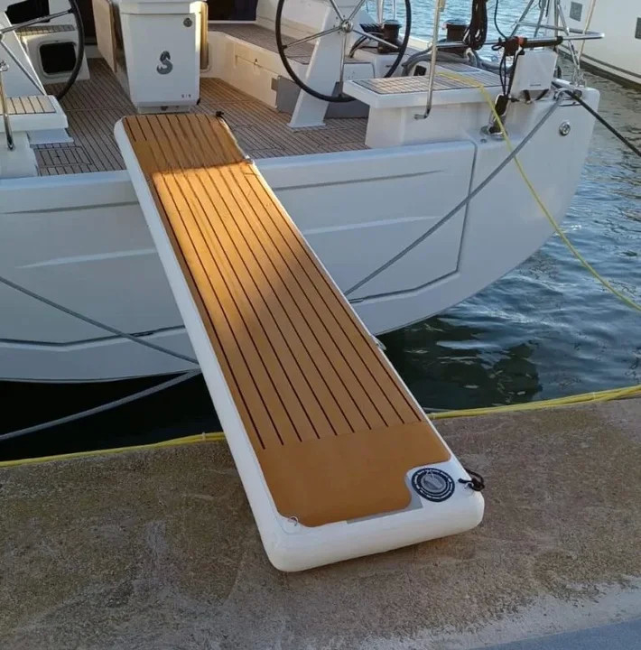 Materiale DWF + EVA per esterni Pontoon gonfiabile per corridoio Jet Ski Piattaforme galleggianti