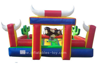 Giochi gonfiabili commerciali di sport che guidano toro meccanico gonfiabile a macchina per il parco