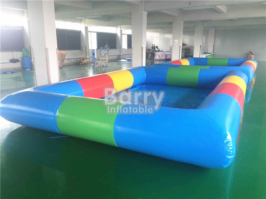 Stagno di acqua portatile di colore blu-chiaro con i giocattoli gonfiabili 4x6m