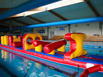 Corsa ad ostacoli gonfiabile dell'acqua gigante di lunghezza da 54 FT con il PVC del bene durevole 0.9mm dello scorrevole