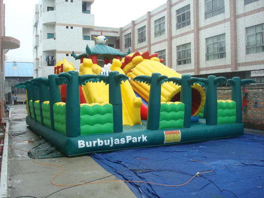 Parco di divertimenti gonfiabile portatile del mondo Parco giochi gonfiabile all'aperto su ordinazione dell'aria dei bambini