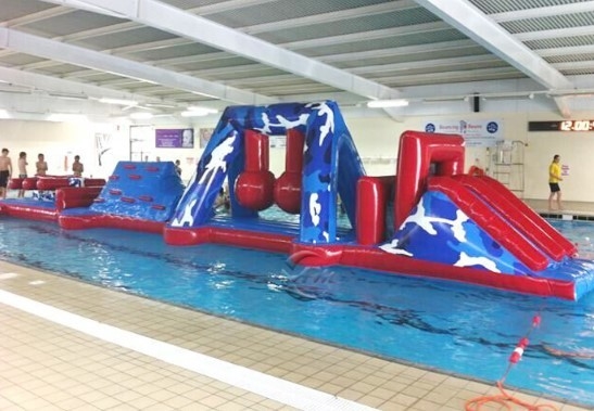 Ostacoli gonfiabili di galleggiamento dei giochi gonfiabili di corsa ad ostacoli dell'acqua del PVC di 0.9mm
