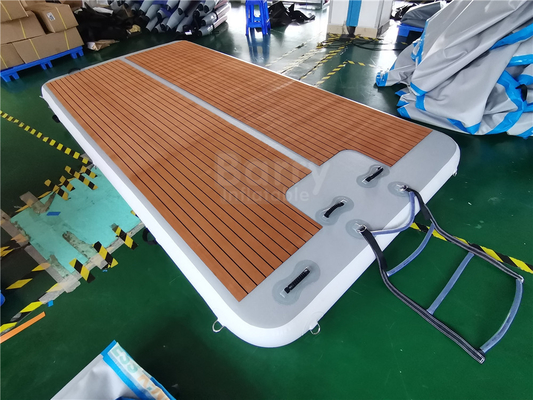 Dock galleggiante gonfiabile di 3 metri per appassionati di pesca e sport acquatici