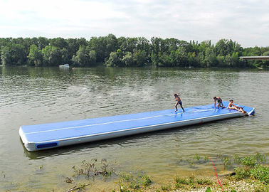 Stuoia stretta di yoga dell'aria di gomma liscia blu lunga, pista di aria gonfiabile di galleggiamento per acqua