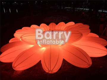 Prodotti gonfiabili di pubblicità della decorazione graziosa di illuminazione/catena di fiore gonfiabile del LED per la festa nuziale