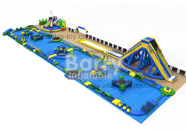 Sfida gonfiabile del parco dello sport acquatico del gioco dell'open water con la tela cerata del PVC di 0.9mm