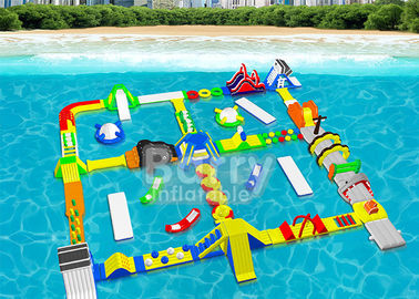 Avventure di galleggiamento gonfiabili del parco dell'acqua dell'open water per gli adulti ed i bambini