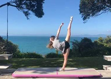 La luce e facili installano la stuoia gonfiabile della ginnastica di yoga di rimbalzo con il corredo di riparazione