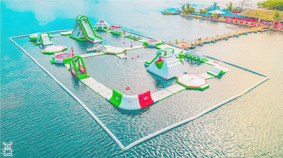 Giochi di galleggiamento gonfiabili del parco dell'acqua di ostacolo degli adulti con il certificato di TUV