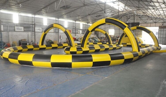 corsa ad ostacoli gonfiabile del videogioco di guida dei go-kart della palla di Zorb della pista di corsa di 18x16x3m