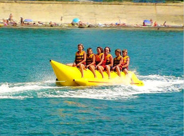 L'acqua gonfiabile su ordinazione gioca/la barca di banana gonfiabile singola metropolitana di giallo Towables