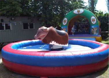 Rodeo meccanico del toro dei giochi interattivi gonfiabili divertenti pazzi per il parco
